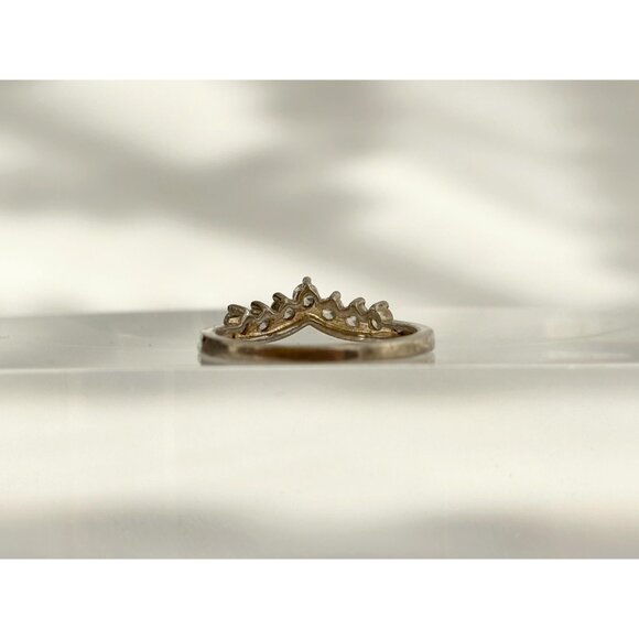 Stackable Chevron | V Shaped CZ 925 Sterling Silver Vintage Ring - sz 6.75 - Picture 2 of 11